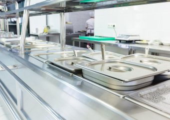 Školní stravování: Jaké mám jako vegan/ka možnosti